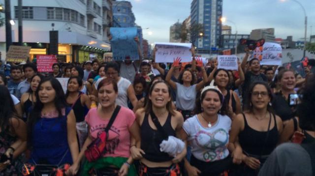 Miles marcharon contra la candidatura de Keiko Fujimori [FOTOS] - 8