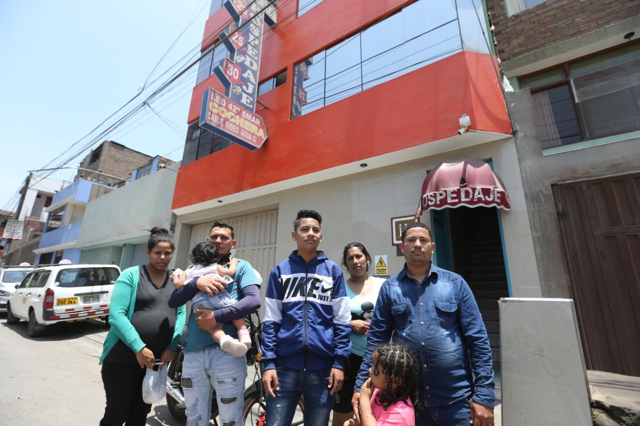 Los venezolanos que viven en el hospedaje Casa Blanca vivieron momentos de pánico la noche del miércoles. (Foto: Violeta Ayasta)