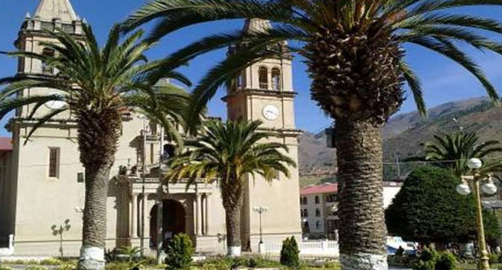 Catedral de Tarma, se encuentra ubicado los restos del ex presidente, Manuel Odría, nacido en esta ciudad. (Facebook: Tarma Perú)