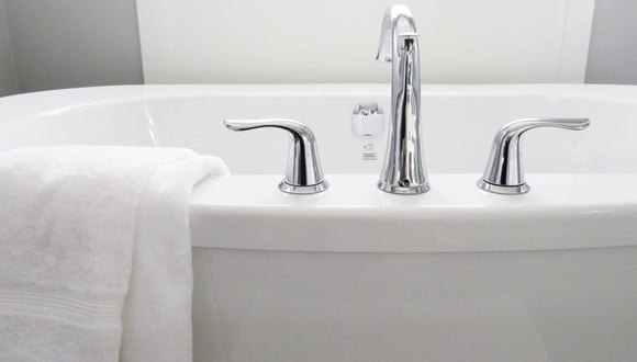 El truco viral de TikTok para limpiar y desinfectar la bañera al mismo tiempo. (Foto: Pixabay)