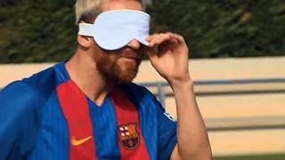 ¿Cómo patearía un penal Lionel Messi si fuese ciego? [VIDEO]