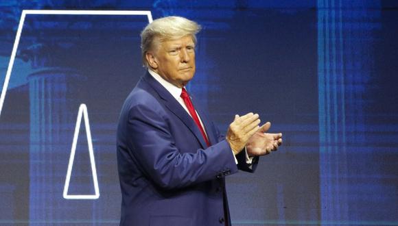 El expresidente de EE. UU. y aspirante a presidente de 2024, Donald Trump, en el Centro de Convenciones de Indiana en Indianápolis, Indiana, el 14 de abril de 2023. (Foto de Alex WROBLEWSKI / AFP)
