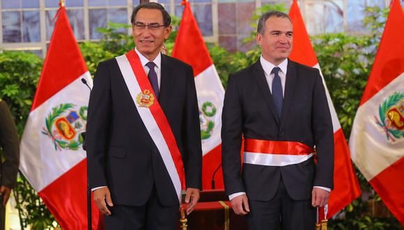El presidente Martín Vizcarra y el primer ministro Salvador del Solar, durante la ceremonia de juramentación del nuevo Gabinete, el pasado lunes 11 de marzo. (Foto: Sepres).