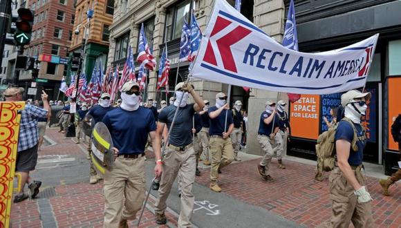 Grupos de supremacistas blancos y ultranacionalistas son atraídos por teorías como el "aceleracionismo". (Getty Images).
