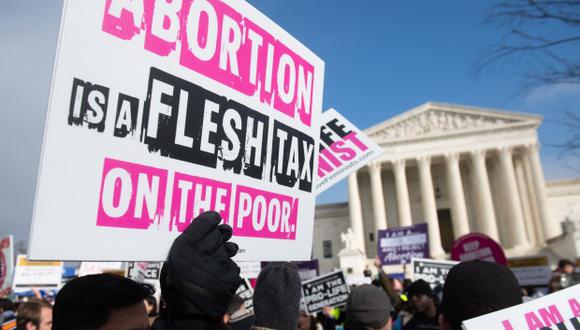 Activistas contra el aborto participan en la "Marcha por la Vida", un evento anual para conmemorar el aniversario del caso de la Corte Suprema de 1973 Roe v. Wade. (Foto: AFP)