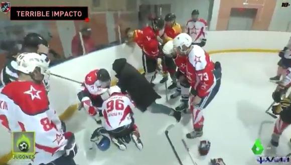 el jugador Dmitri Tuturkin quedó inconsciente durante varios minutos y su entrenador, Iván Orlov, le salvó la vida con una reanimación cardiopulmonar. (Foto: Captura).