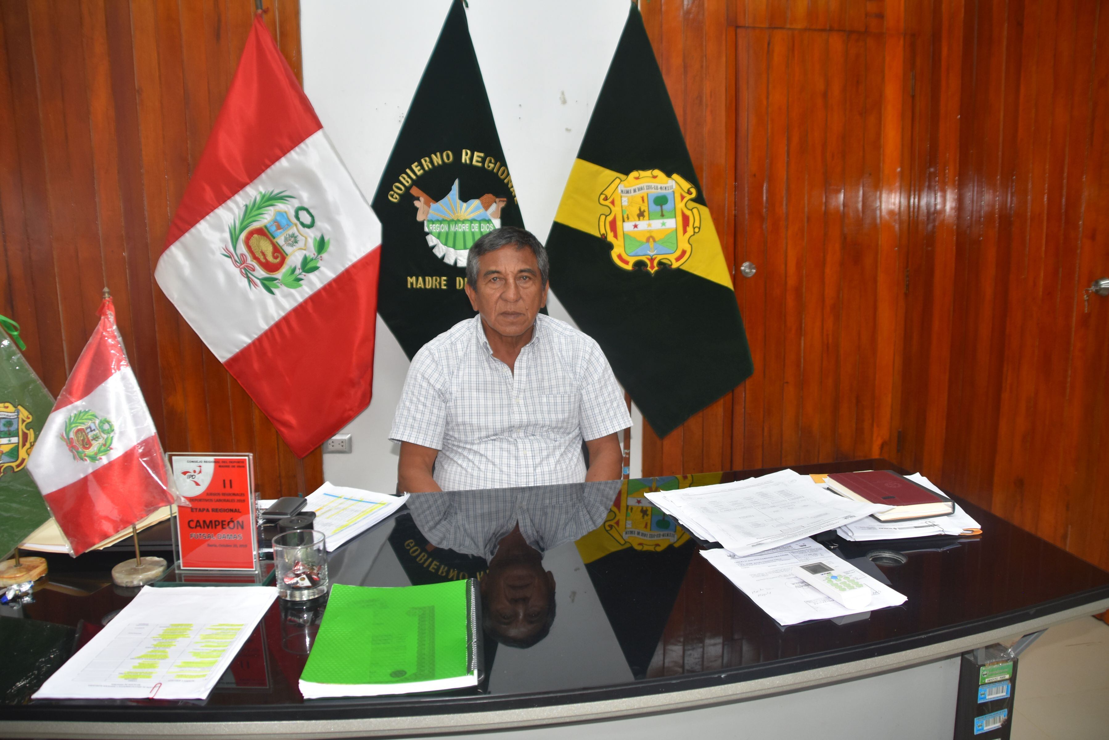 "No queremos morir de hambre", dice Luis Otzuka Salazar Gobernador regional de Madre de Dios.