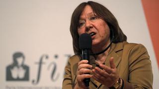 Alexievich: "El periodismo debe llevar un objetivo de bondad"