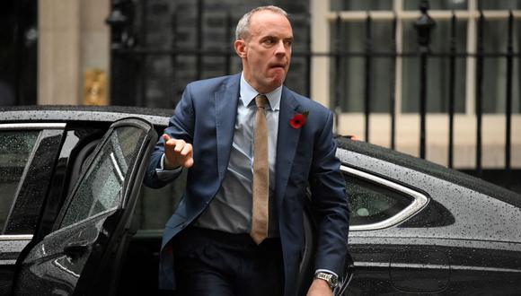 El secretario de Justicia y viceprimer ministro británico, Dominic Raab, llega para asistir a una reunión del gabinete en el número 10 de Downing Street, en el centro de Londres, el 1 de noviembre de 2022. (Foto de Daniel LEAL / AFP)