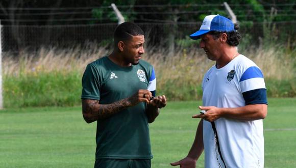 Pedro Troglio solicitó la incorporación de Alexi Gómez en Gimnasia y Esgrima La Plata porque le parece un futbolista con mucho potencial. Además le dará la camiseta '10' para que tome confianza. (Foto: Rodrigo Chira / Cielosports)