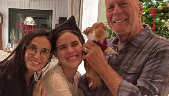 Aquí podemos ver una foto donde aparecen Demi Moore, Emma Heming y Bruce Willis juntos en Navidad. (Foto: Facebook Demi Moore)