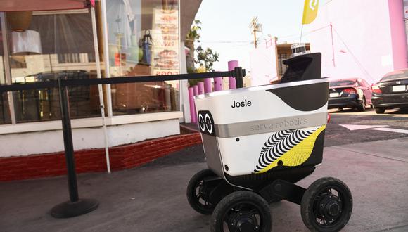 Un robot autónomo de Serve Robotics, como los que usa Uber Eats en Los Angeles.