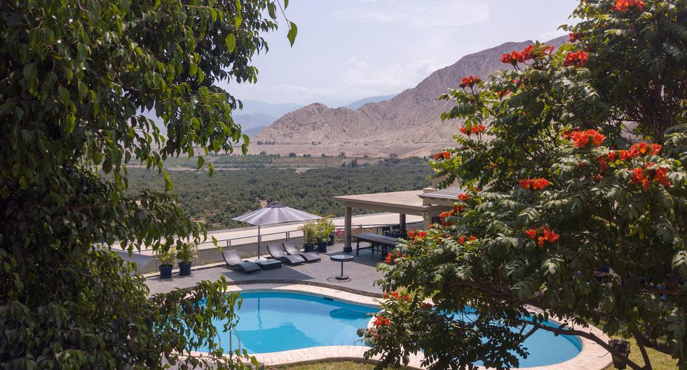 Todo el lugar tiene vistas al valle de Caral. En diciembre del 2021, Casa Andina propuso a La Empedrada Lodge integrarse a su programa de hoteles asociados.