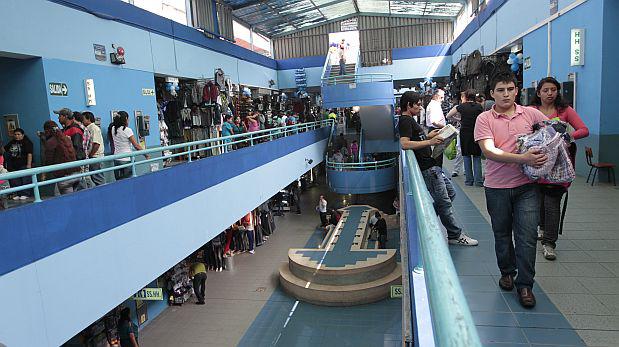 Polvos Azules: el centro comercial que nació en la calle