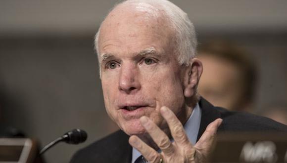 McCain reta a Trump a probar sus acusaciones o retractarse