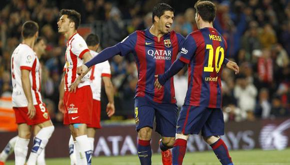 Barcelona goleó 4-0 a Almería y sigue firme hacia el título