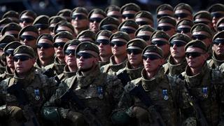 Zelenski anuncia la movilización de reservistas para completar el Ejército de Ucrania