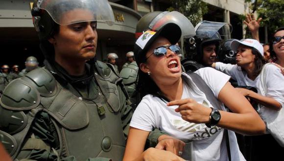 Venezuela: 31 periodistas han sido detenidos y asaltados