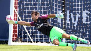 Buffon debutó con el PSG en duelo amistoso y le anotaron cuatro goles