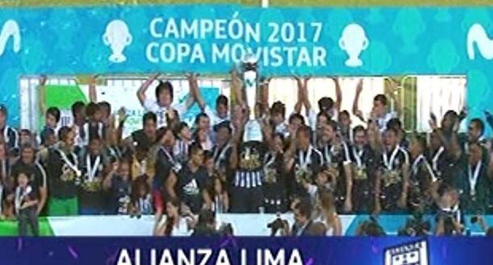 Alianza Lima es el campeón nacional y así recibió el trofeo. (Video: Gol Perú - YouTube)