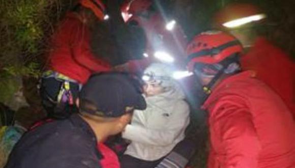 Cusco: rescatan a dos turistas extranjeros que cayeron de un cerro en Pisac