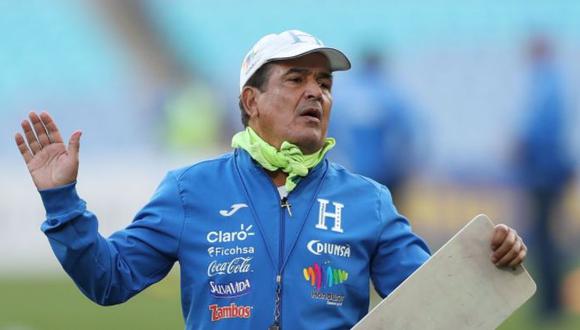 Jorge Luis Pinto, entrenador de Honduras, quedó muy mortificado por lo sucedido en Sidney. El estratega aseguró que Australia quiere sacar ventaja con este tipo de argucias. (Foto: AFP)