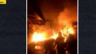 Puno: incendio consumió más de 20 puestos informales y dos viviendas en Juliaca