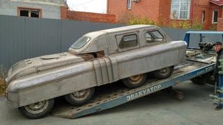 Este extraño auto soviético fue encontrado en una ciudad de Rusia