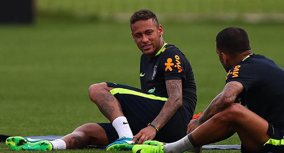 Neymar se roba la atención en cada práctica de la selección de Brasil. Sin embargo, esta vez generó risas, y preocupación a la vez, por un curioso hecho. (Foto: Getty Images)