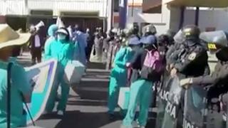 Arequipa: reportan protestas en exteriores del Consejo de Ministros Descentralizado  | VIDEO