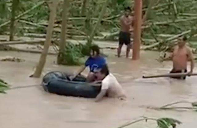 Desborde de la quebrada de Apanguaraico, en la provincia de Picota, ocurrió a consecuencia de las intensas lluvias registradas en las últimas horas. (Captura de video)