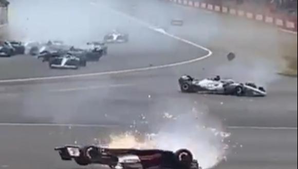 Fórmula 1: impactantes imágenes del accidente de Guanyu Zhou visto desde el espectador | Foto: captura