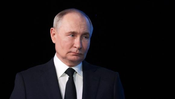 El presidente ruso, Vladimir Putin, asiste a un evento en el Palacio Estatal del Kremlin en Moscú, Rusia, el 23 de abril de 2024. (Foto de EFE/EPA/GAVRIIL GRIGOROV)