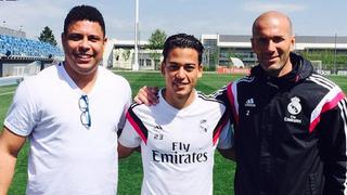 Cristian Benavente junto a dos leyendas: Ronaldo y Zidane