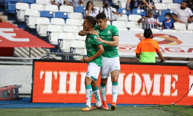 Santos Laguna eliminó a Monterrey con gol de Ronaldo Prieto a los 92'. Maxi Meza marcó el 1-0 parcial pero no alcanzó para los Rayados. | Foto: Twitter
