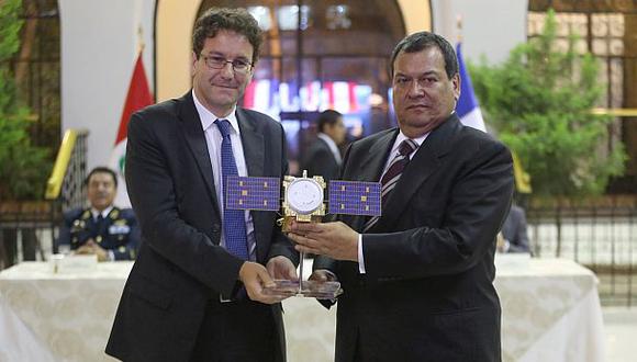 Mindef: Francia entrega pleno control de satélite Perú SAT-1