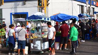 Coronavirus en Perú: ambulantes incumplen restricciones y venden comida en los alrededores del Mercado de Frutas