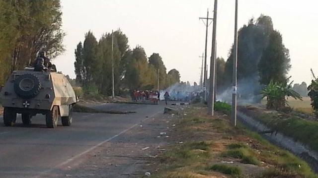 Opositores a Tía María y policías se enfrentan en Pampa Blanca - 1