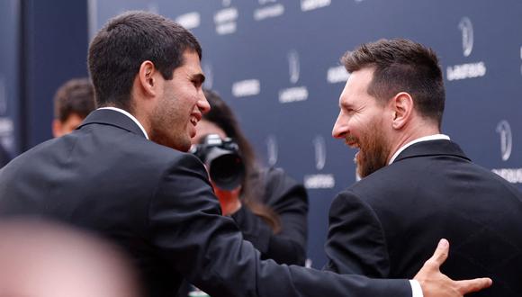 Carlos Alcaraz: Mira la reacción del tenista español tras conocer a Lionel Messi | Foto: Reuters