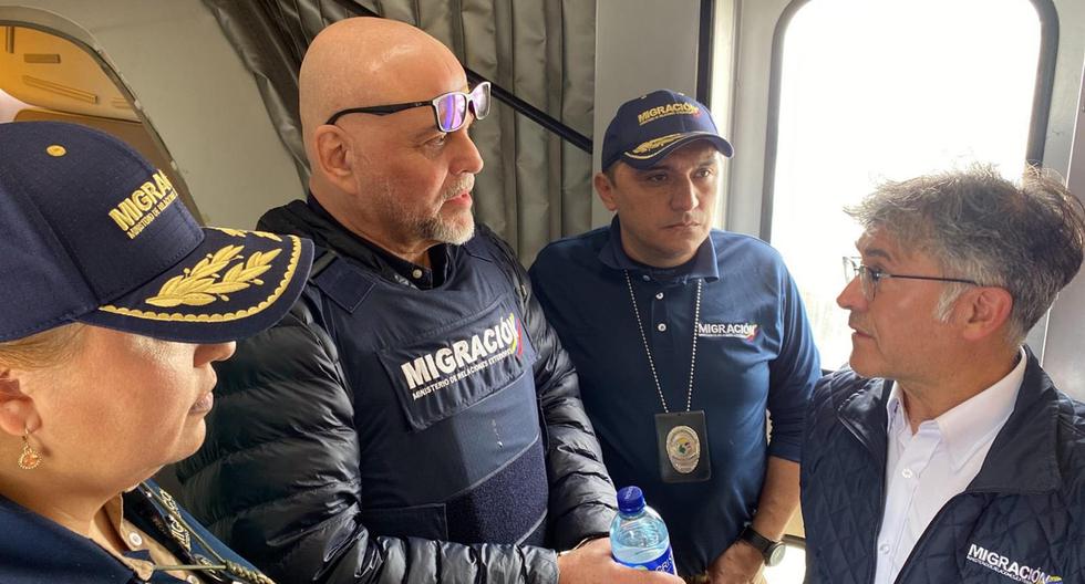 El exjefe paramilitar Salvatore Mancuso, quien fue comandante de las Autodefensas Unidas de Colombia (AUC), a su llegada este martes procedente de Estados Unidos. (EFE).