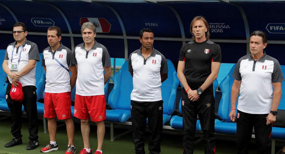Ricardo Gareca cumpliendo el sueño de todos, llevando a Perú al Mundial. (EFE)