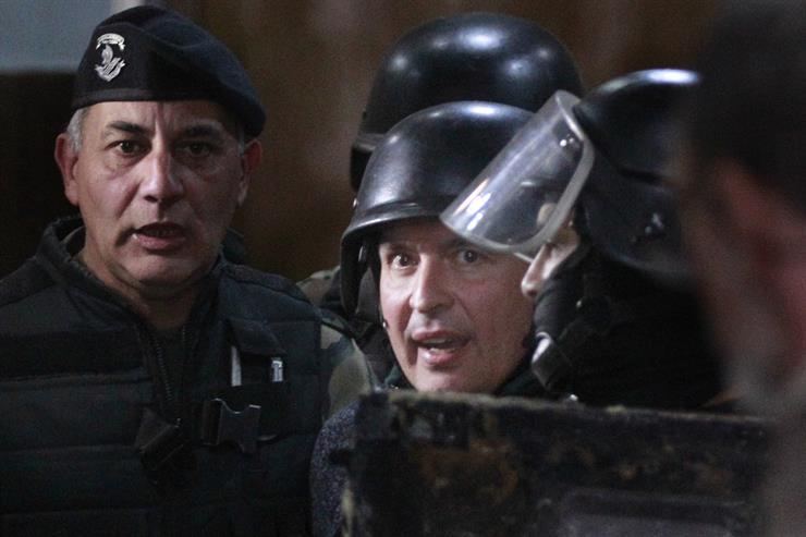 López sale de la Comisaría 1 de General Rodríguez. (Fuente: Archivo)