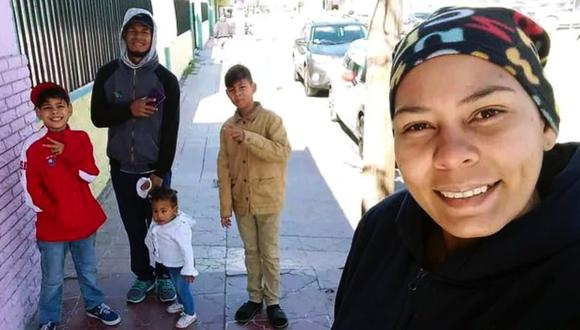 Viangly Infante llegó a México con sus tres hijos y su esposo, quien casi pierde la vida en el incendio de Ciudad Juárez. (CORTESÍA)