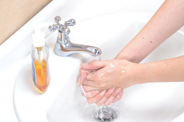 Ante el brote del coronavirus, especialistas en salud indican como cómo lavarse las manos correctamente para evitar el contagio (Foto: pixabay)