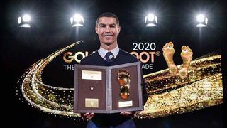 Cristiano Ronaldo recibió el trofeo del Golden Foot y lo compartió en redes sociales