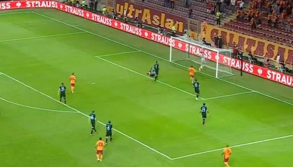 El autogol del año: insólita jugada de Thomas Strakosha le dio el triunfo al Galatasaray