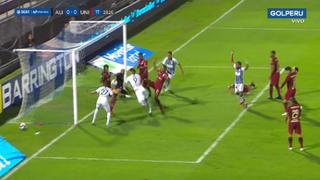 Alianza Lima vs. Universitario: balón impactó en la mano de Denis pero Diego Haro no cobró penal | VIDEO