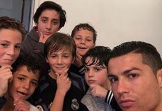 Cristiano Ronaldo realizó divertido Mannequin Challenge con los amigos de su hijo