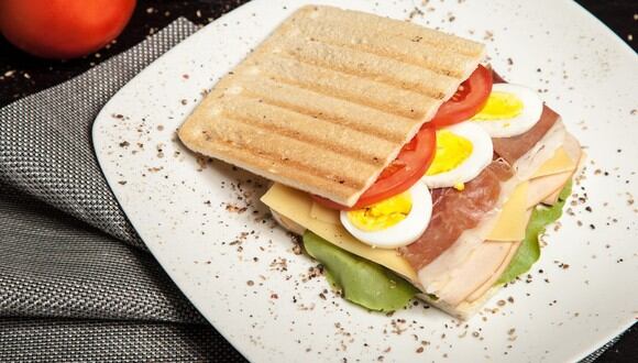 Un sandwich con huevo es una gran opción, pero no la única para desayunar saludablemente. (Pexels / Pixabay)