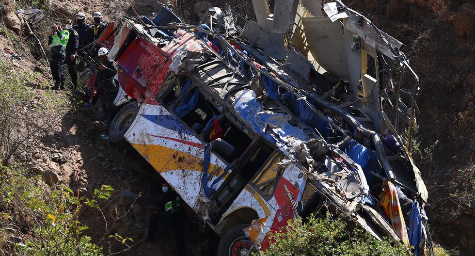 Bus se desplazaba a una velocidad de 94 km/h antes de caer al abismo de la Carretera Central. (Foto: Hugo Curotto / @photo.gec)